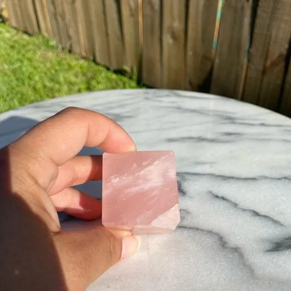 Rose Quartz Cube - Picture 3 of 6